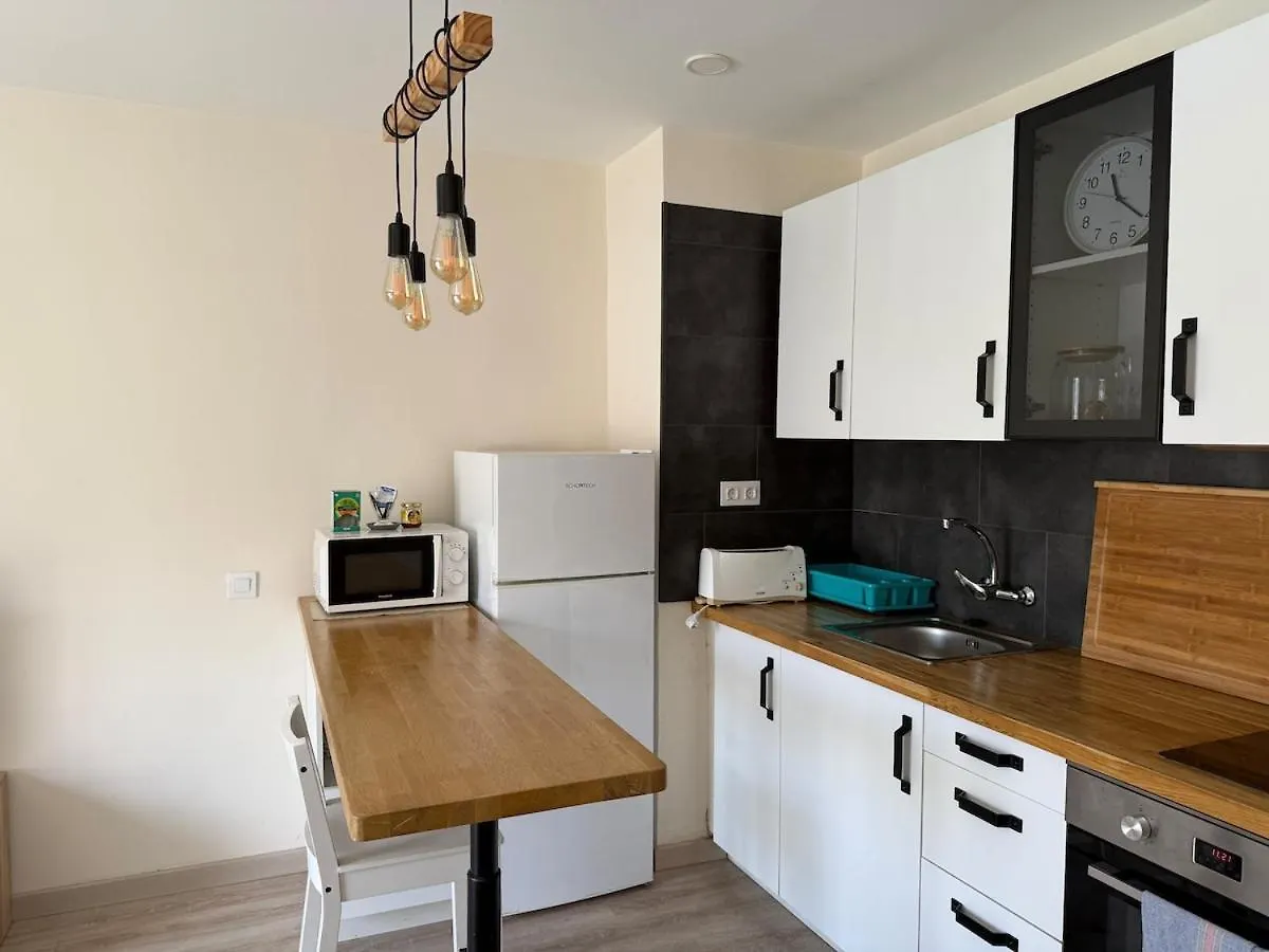 Centrally Located M, Bright And Sunny Apartment With Terrace And Pool Views Playa de las Américas