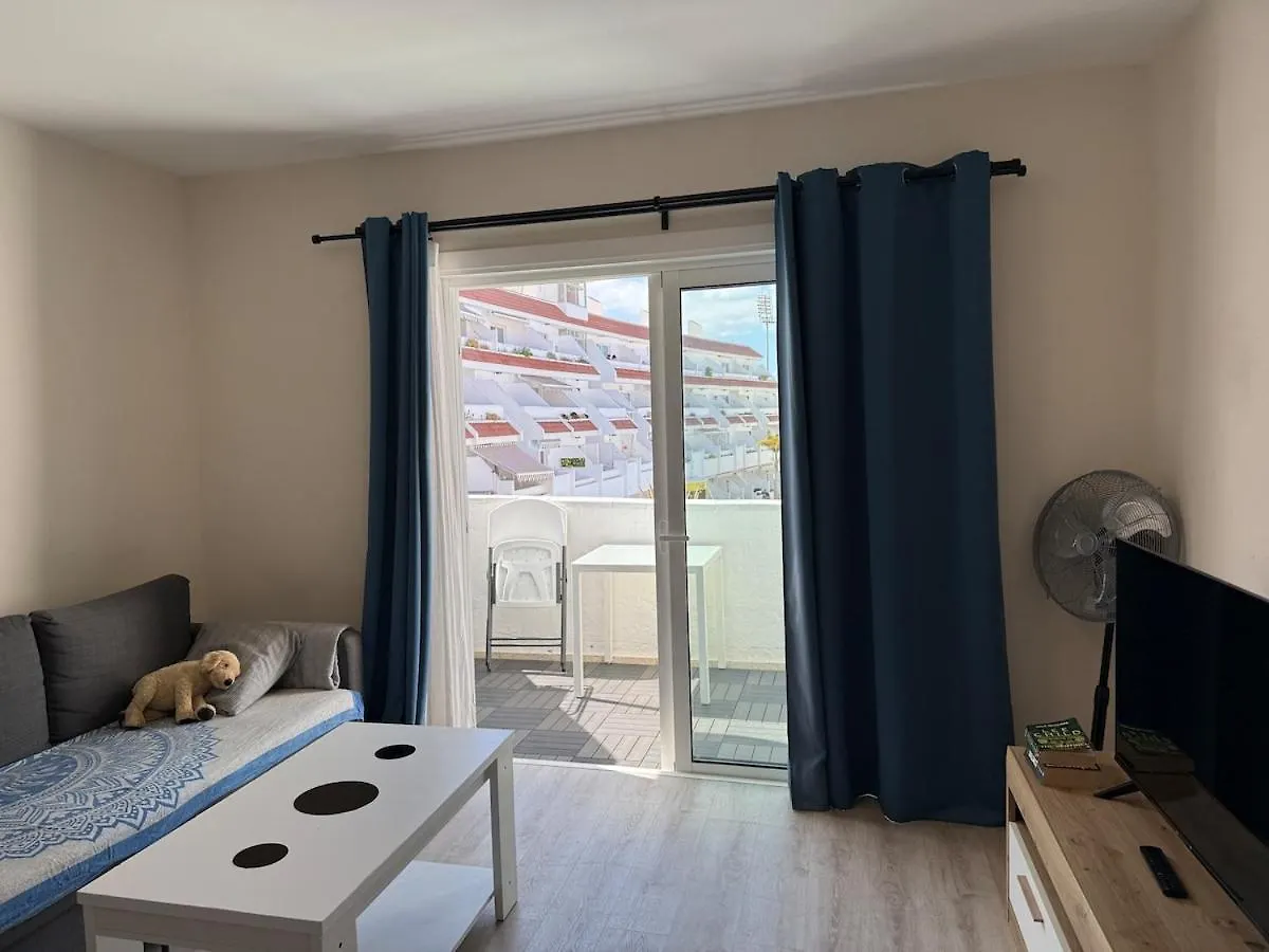 Centrally Located M, Bright And Sunny Apartment With Terrace And Pool Views Playa de las Américas España
